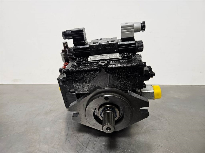 Giant 451T-Bondioli& Pavesi M4PV28-28-Drive pump/Rijpomp - علم السوائل المتحركة - آلات البناء: صور 2 Giant 451T-Bondioli& Pavesi M4PV28-28-Drive pump/Rijpomp - علم السوائل المتحركة - آلات البناء: صور 2