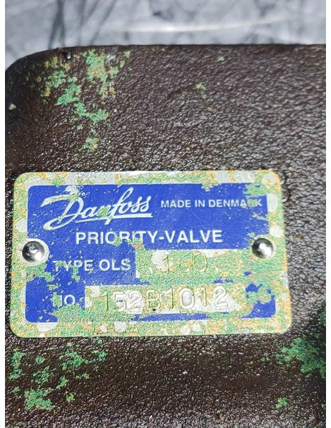 Hitachi W110A-Sauer Danfoss OLS160-152B1012-Priority valve - علم السوائل المتحركة - آلات البناء: صور 4 Hitachi W110A-Sauer Danfoss OLS160-152B1012-Priority valve - علم السوائل المتحركة - آلات البناء: صور 4