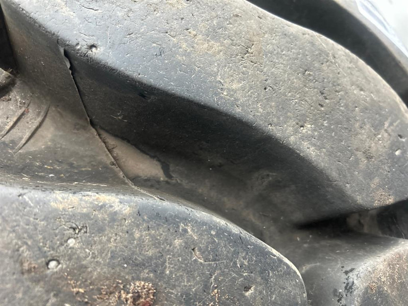 Hitachi ZW150PL-Michelin 20.5-R25-Tire/Reifen/Band - الإطارات والجنوط - آلات البناء: صور 2 Hitachi ZW150PL-Michelin 20.5-R25-Tire/Reifen/Band - الإطارات والجنوط - آلات البناء: صور 2