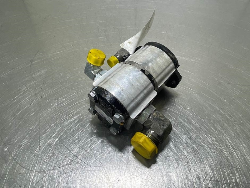 Hyundai HL757-7A-31LD-40500-Fan & brake pump - علم السوائل المتحركة - آلات البناء: صور 3 Hyundai HL757-7A-31LD-40500-Fan & brake pump - علم السوائل المتحركة - آلات البناء: صور 3