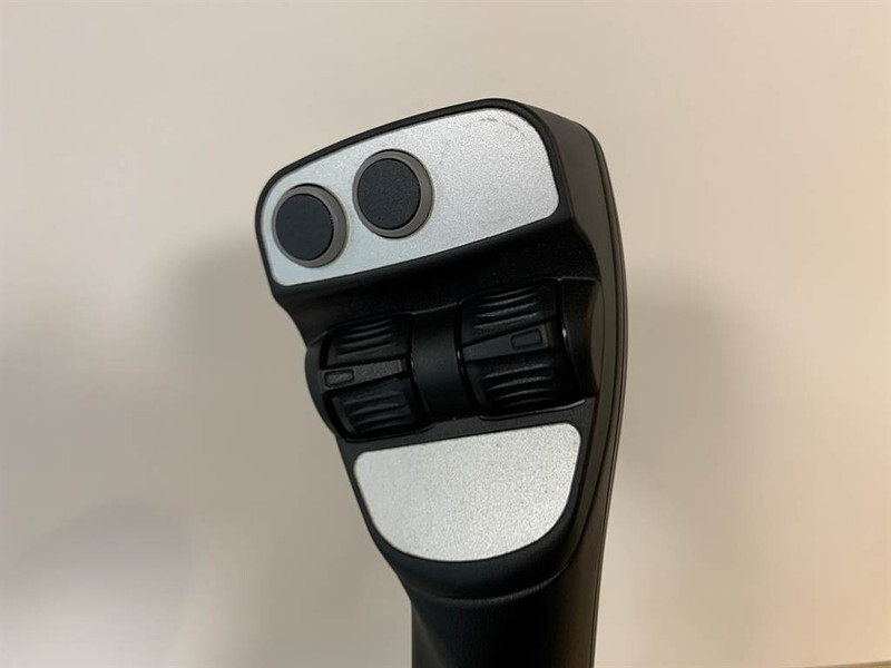 JLG 3006H-Elobau-J4C6ASS00GA0065J-Joystick - النظام الكهربائي - آلات البناء: صور 5 JLG 3006H-Elobau-J4C6ASS00GA0065J-Joystick - النظام الكهربائي - آلات البناء: صور 5