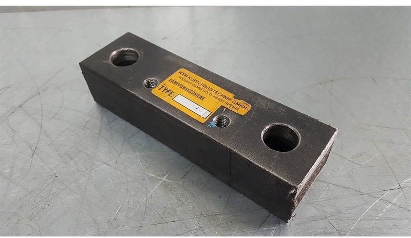 KTR DFSL200 - Vibration damper/Vibrationsdämpfer - المحرك و قطع الغيار - آلات البناء: صور 1 KTR DFSL200 - Vibration damper/Vibrationsdämpfer - المحرك و قطع الغيار - آلات البناء: صور 1