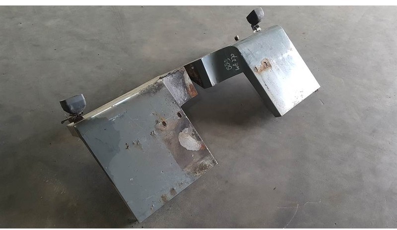 Komatsu WA 270 - 3 - Fender/Kotflügel/Spatbord - درابزين - آلات البناء: صور 4 Komatsu WA 270 - 3 - Fender/Kotflügel/Spatbord - درابزين - آلات البناء: صور 4