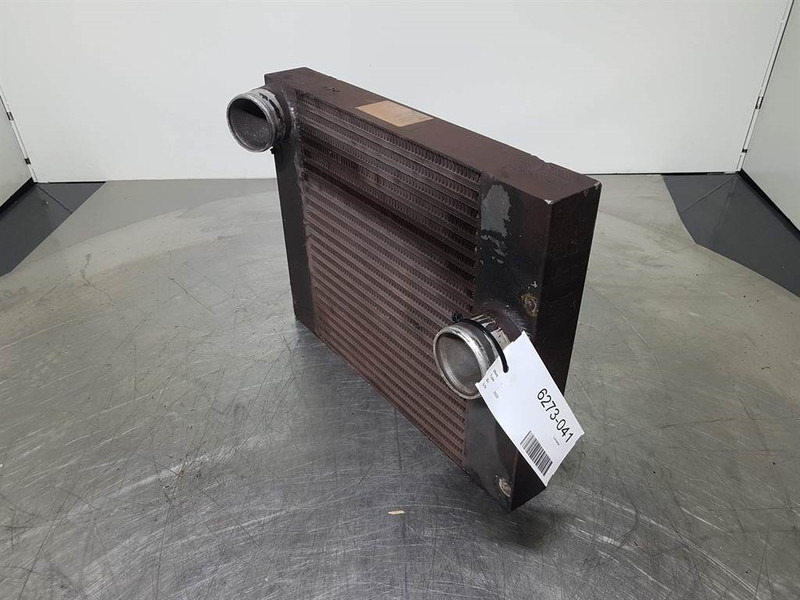 Kramer 880-AKG 0555.064.1800-Cooler/Kühler/Koeler - المحرك و قطع الغيار - آلات البناء: صور 2 Kramer 880-AKG 0555.064.1800-Cooler/Kühler/Koeler - المحرك و قطع الغيار - آلات البناء: صور 2