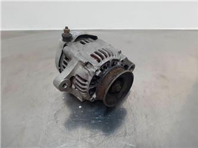 Kubota 12V 30A - Alternator/Lichtmaschine/Dynamo - المحرك - آلات البناء: صور 1 Kubota 12V 30A - Alternator/Lichtmaschine/Dynamo - المحرك - آلات البناء: صور 1