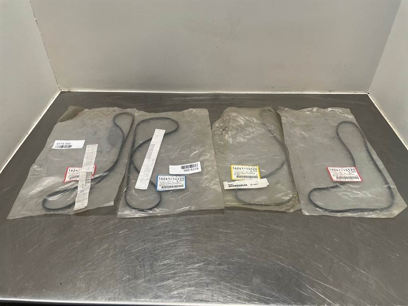 Kubota 16241-14520-Gasket head cover/Klepdekselpakking - المحرك - آلات البناء: صور 1 Kubota 16241-14520-Gasket head cover/Klepdekselpakking - المحرك - آلات البناء: صور 1