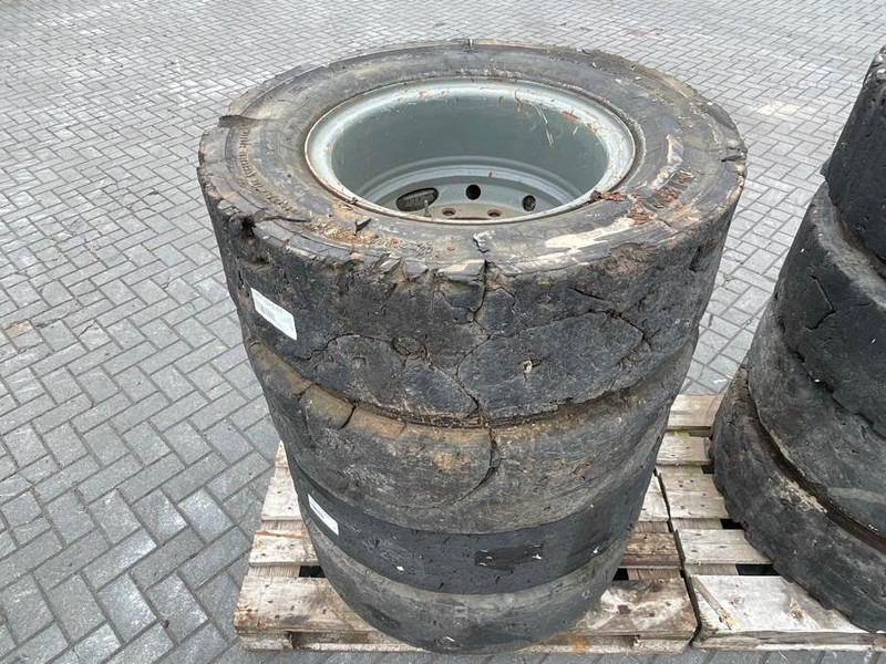 Liebherr 10.00-20 - Tire/Reifen/Band - الإطارات والجنوط - آلات البناء: صور 4 Liebherr 10.00-20 - Tire/Reifen/Band - الإطارات والجنوط - آلات البناء: صور 4