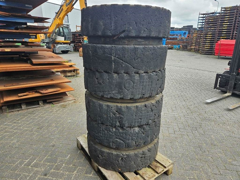 Liebherr 10.00-20 - Tire/Reifen/Band - الإطارات والجنوط - آلات البناء: صور 3 Liebherr 10.00-20 - Tire/Reifen/Band - الإطارات والجنوط - آلات البناء: صور 3