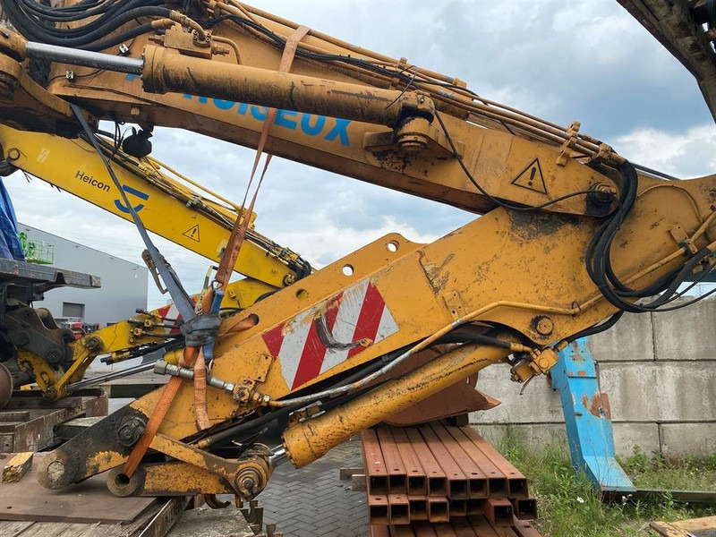 Liebherr A 904 (For parts) - حفارة على عجلات: صور 3 Liebherr A 904 (For parts) - حفارة على عجلات: صور 3