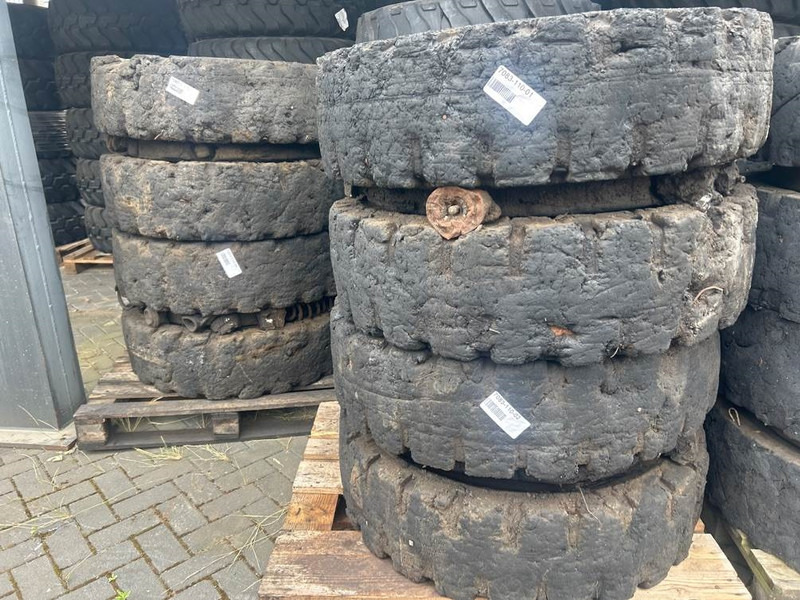 Liebherr A934C-12.00-20-Tire/Reifen/Band - الإطارات والجنوط - آلات البناء: صور 1 Liebherr A934C-12.00-20-Tire/Reifen/Band - الإطارات والجنوط - آلات البناء: صور 1