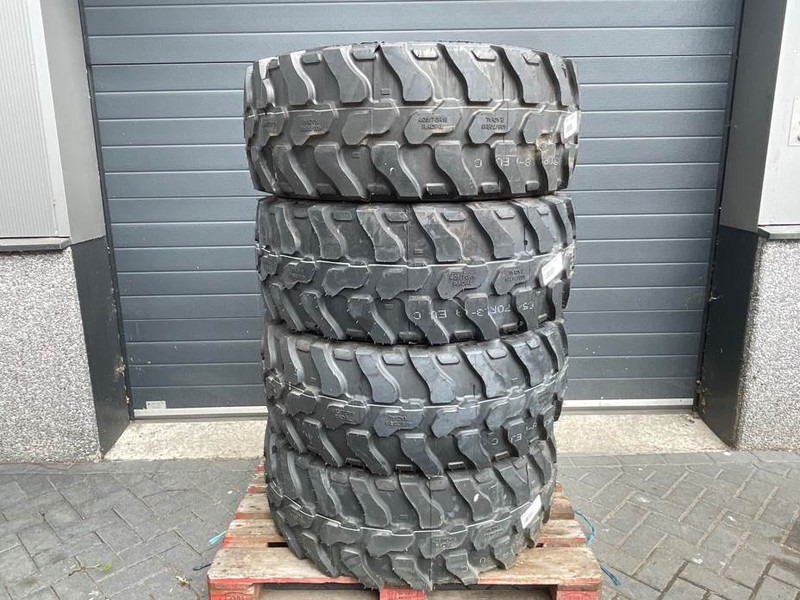 Magna 405/70R18-Tire/Reifen/Band - الإطارات والجنوط - آلات البناء: صور 1 Magna 405/70R18-Tire/Reifen/Band - الإطارات والجنوط - آلات البناء: صور 1