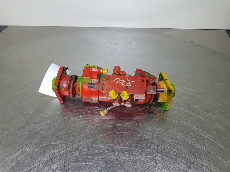 Merlo P35-13EVS - Steering cylinder/Lenkzylinder - علم السوائل المتحركة: صور 1 Merlo P35-13EVS - Steering cylinder/Lenkzylinder - علم السوائل المتحركة: صور 1