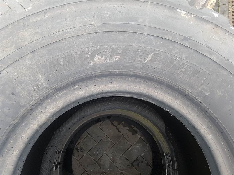 Michelin 600/65R25 - Tyre/Reifen/Band - الإطارات والجنوط - آلات البناء: صور 3 Michelin 600/65R25 - Tyre/Reifen/Band - الإطارات والجنوط - آلات البناء: صور 3