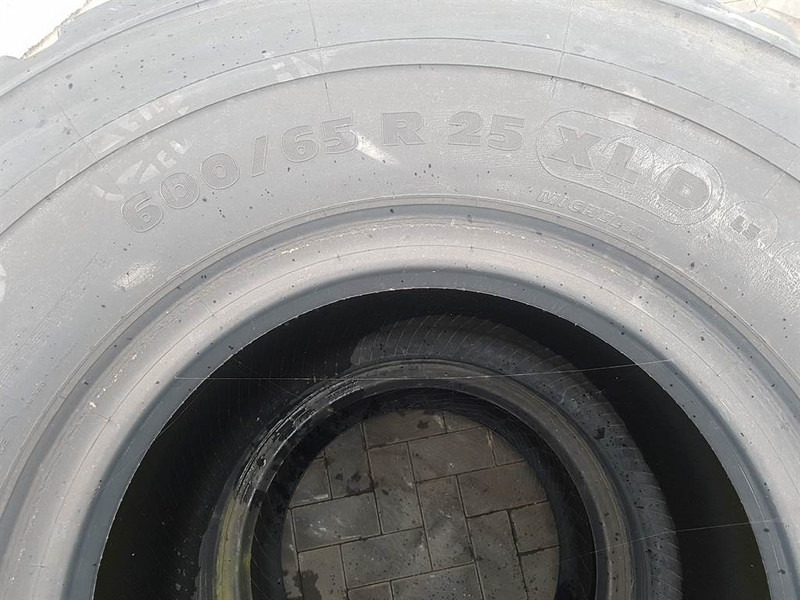 Michelin 600/65R25 - Tyre/Reifen/Band - الإطارات والجنوط - آلات البناء: صور 4 Michelin 600/65R25 - Tyre/Reifen/Band - الإطارات والجنوط - آلات البناء: صور 4