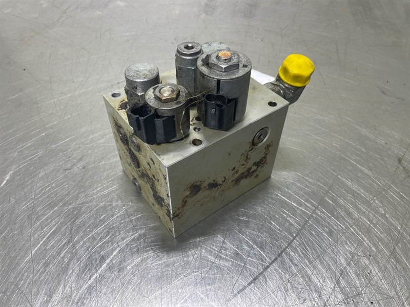 New Holland W110C-CNH 8500565-Valve/Ventile/Ventiel - علم السوائل المتحركة - آلات البناء: صور 2 New Holland W110C-CNH 8500565-Valve/Ventile/Ventiel - علم السوائل المتحركة - آلات البناء: صور 2