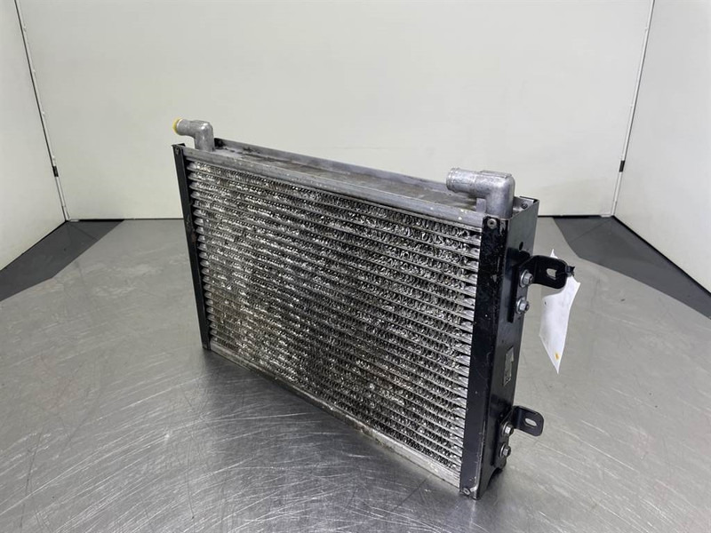 New Holland W110C - Cooler/Kühler/Koeler - المحرك - آلات البناء: صور 5 New Holland W110C - Cooler/Kühler/Koeler - المحرك - آلات البناء: صور 5