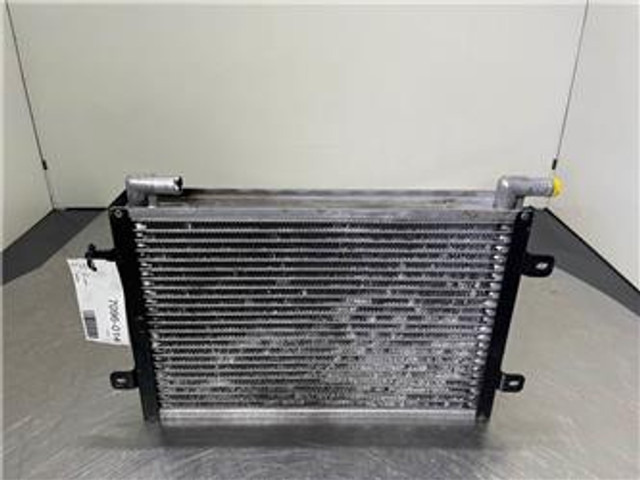 New Holland W110C - Cooler/Kühler/Koeler - المحرك - آلات البناء: صور 1 New Holland W110C - Cooler/Kühler/Koeler - المحرك - آلات البناء: صور 1