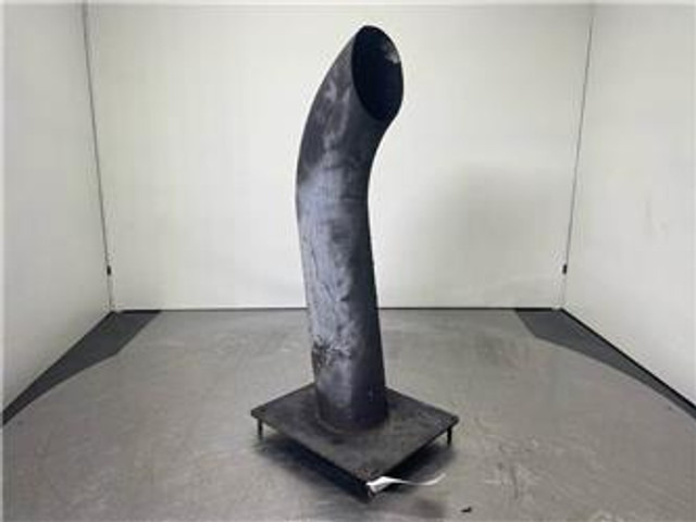 New Holland W110C - Exhaust/Auspuff/Uitlaat - المحرك - آلات البناء: صور 1 New Holland W110C - Exhaust/Auspuff/Uitlaat - المحرك - آلات البناء: صور 1