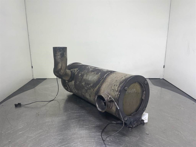 New Holland W110C - Exhaust/Auspuff/Uitlaat - المحرك - آلات البناء: صور 4 New Holland W110C - Exhaust/Auspuff/Uitlaat - المحرك - آلات البناء: صور 4