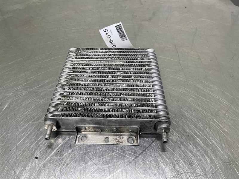 New Holland W110C - Fuel cooler/Kühler/Koeler - المحرك - آلات البناء: صور 3 New Holland W110C - Fuel cooler/Kühler/Koeler - المحرك - آلات البناء: صور 3