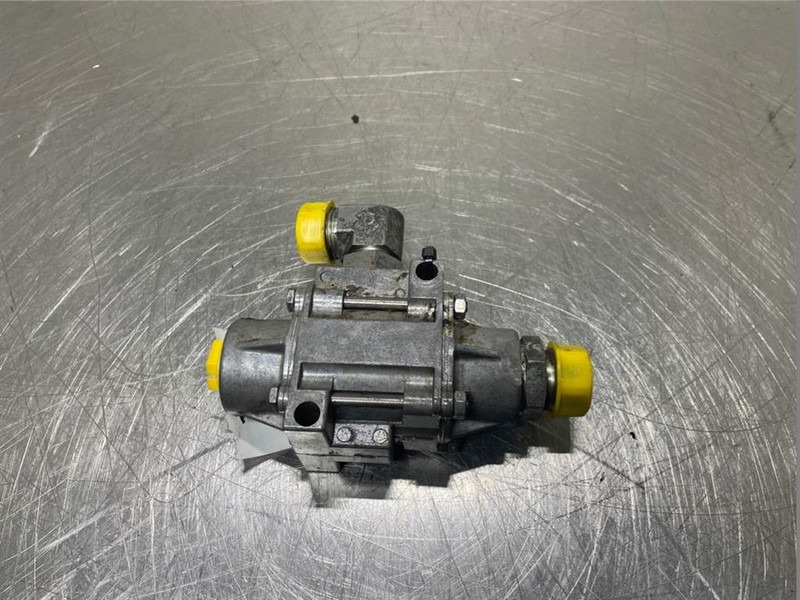 New Holland W110C-Parker TH-1000-27FM-36-Valve/Ventile - علم السوائل المتحركة - آلات البناء: صور 1 New Holland W110C-Parker TH-1000-27FM-36-Valve/Ventile - علم السوائل المتحركة - آلات البناء: صور 1