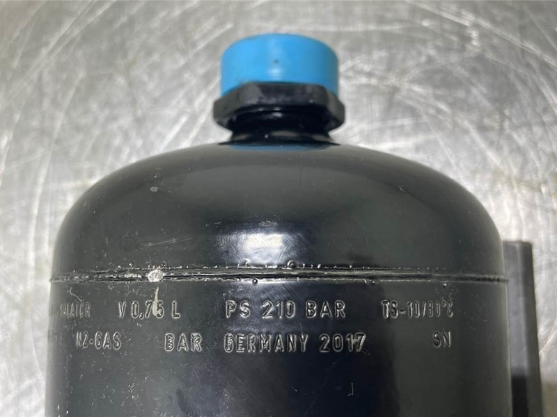 O & K L25.5-075-1315-053-611-Accumulator/Hydrospeicher - علم السوائل المتحركة - آلات البناء: صور 5 O & K L25.5-075-1315-053-611-Accumulator/Hydrospeicher - علم السوائل المتحركة - آلات البناء: صور 5