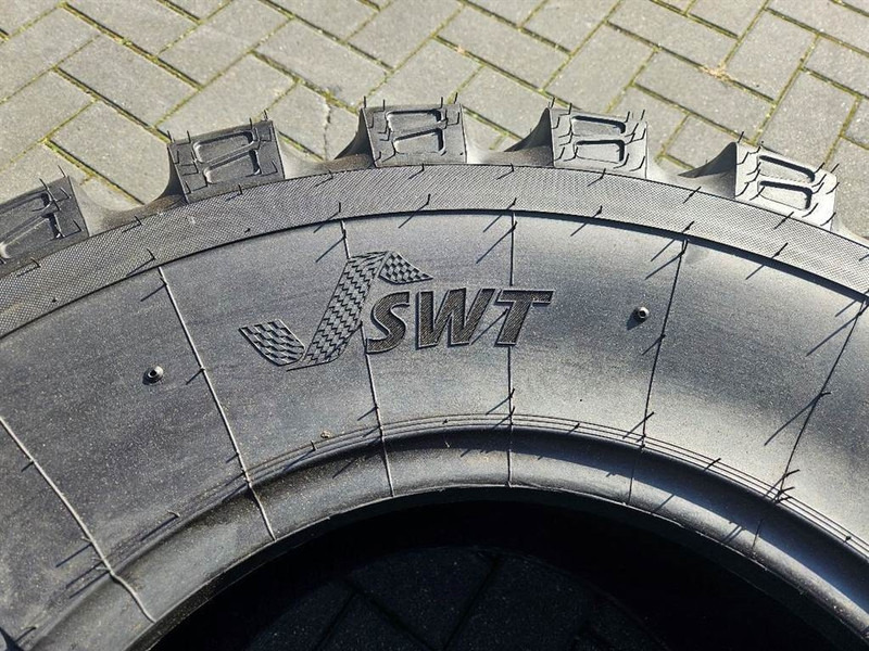 SWT 400/70R20 *NEW* - Tire/Reifen/Band - الإطارات والجنوط - آلات البناء: صور 5 SWT 400/70R20 *NEW* - Tire/Reifen/Band - الإطارات والجنوط - آلات البناء: صور 5