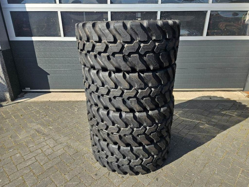 SWT 405/70R20 (16.0/70R20) *NEW* - Tire/Reifen/Band - الإطارات والجنوط - آلات البناء: صور 2 SWT 405/70R20 (16.0/70R20) *NEW* - Tire/Reifen/Band - الإطارات والجنوط - آلات البناء: صور 2
