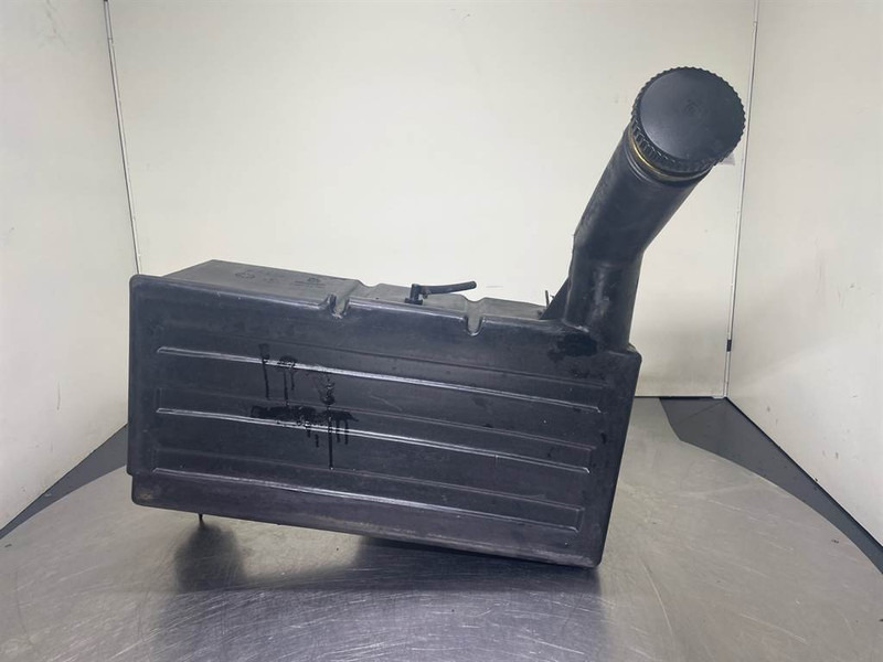 Schaeff SKL834-5267010034/6414014102-Fuel tank - الإطار/ الشاسيه - آلات البناء: صور 1 Schaeff SKL834-5267010034/6414014102-Fuel tank - الإطار/ الشاسيه - آلات البناء: صور 1