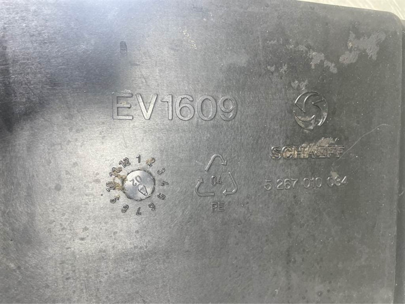 Schaeff SKL834-5267010034/6414014102-Fuel tank - الإطار/ الشاسيه - آلات البناء: صور 5 Schaeff SKL834-5267010034/6414014102-Fuel tank - الإطار/ الشاسيه - آلات البناء: صور 5
