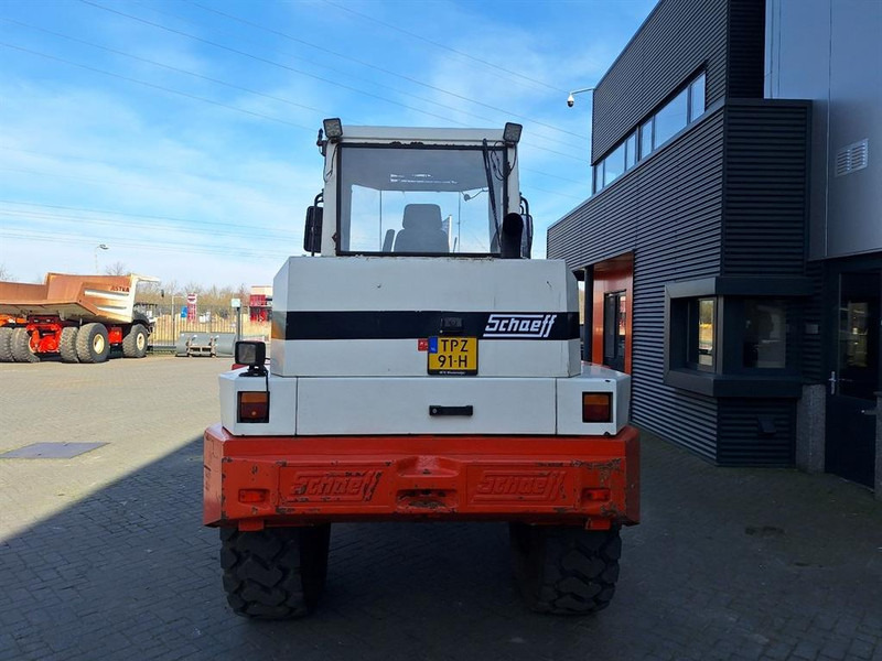 Schaeff SKS 661 - اللودر بعجل: صور 4 Schaeff SKS 661 - اللودر بعجل: صور 4