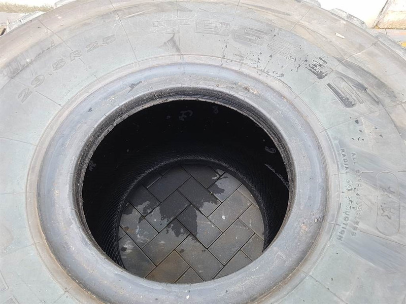 TRIANGLE 29.5R25 - Tyre/Reifen/Band - الإطارات - آلات البناء: صور 4 TRIANGLE 29.5R25 - Tyre/Reifen/Band - الإطارات - آلات البناء: صور 4