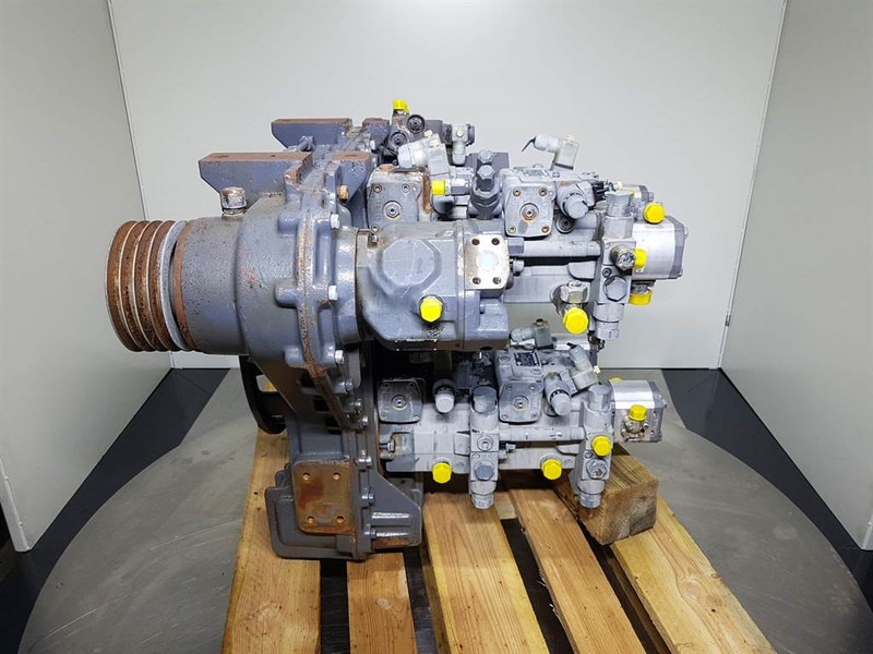 Vögele SUPER 1600/1603/1800/1803- 2031320 -Transmission - علبة التروس - آلات البناء: صور 3 Vögele SUPER 1600/1603/1800/1803- 2031320 -Transmission - علبة التروس - آلات البناء: صور 3