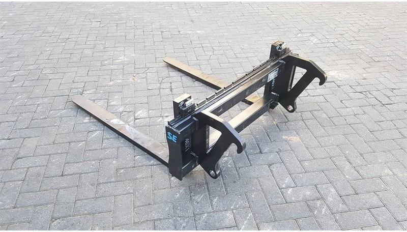 Volvo L30/L35-2,5T-Forks/Palletgabeln/Palletvorken - شوكات - آلات البناء: صور 3 Volvo L30/L35-2,5T-Forks/Palletgabeln/Palletvorken - شوكات - آلات البناء: صور 3