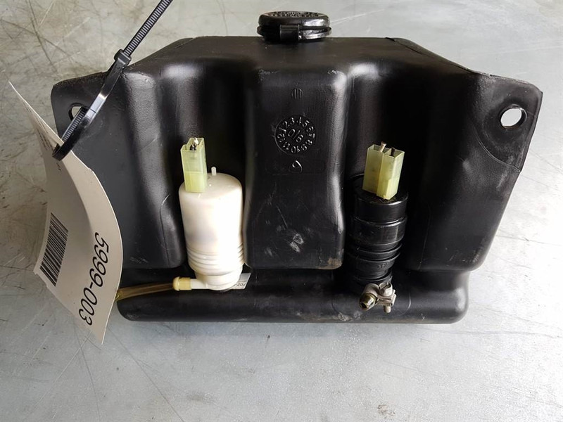 Volvo L30B - ZM2801189 - Tank/Behälter/Reservoir - الكابينة والداخلية - آلات البناء: صور 1 Volvo L30B - ZM2801189 - Tank/Behälter/Reservoir - الكابينة والداخلية - آلات البناء: صور 1