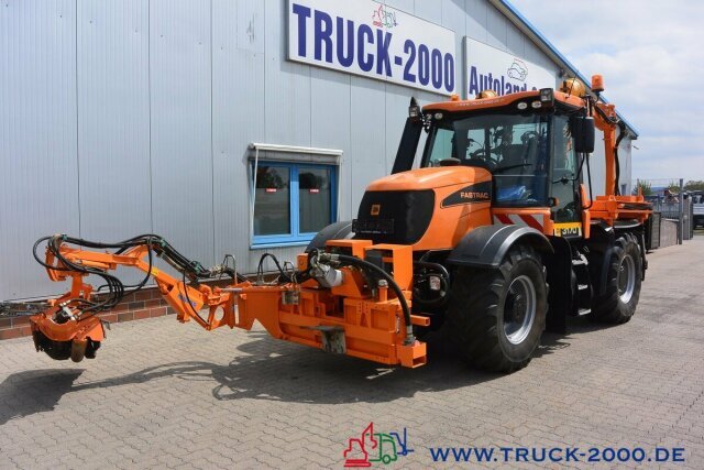 جرارات البلدية, جزازة رافعة JCB Fastrac 4x4 inklusive Mulag Front u. Heck Mäher: صور 14