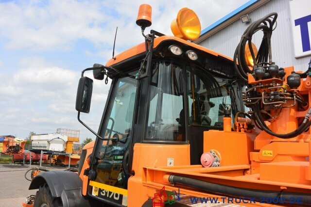 جرارات البلدية, جزازة رافعة JCB Fastrac 4x4 inklusive Mulag Front u. Heck Mäher: صور 7