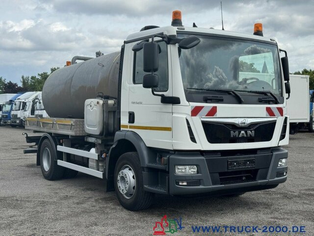 MAN TGM 15.250 Fäkalien- Saugwagen 8.000 Liter Klima - فراغ شاحنة: صور 5 MAN TGM 15.250 Fäkalien- Saugwagen 8.000 Liter Klima - فراغ شاحنة: صور 5