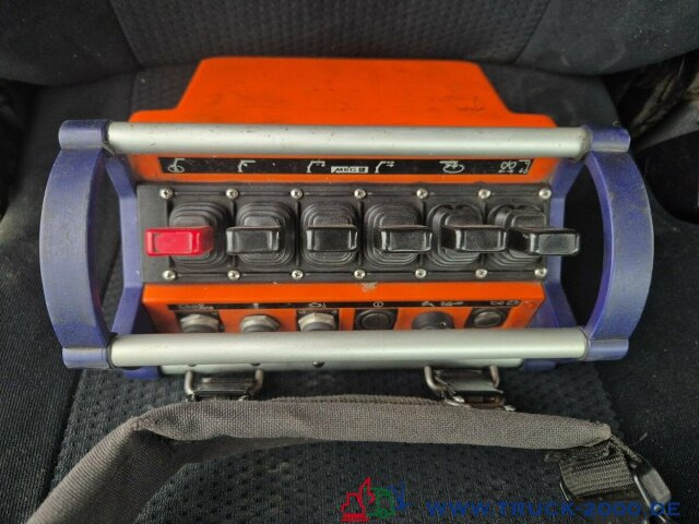 شاحنة ذات الخطاف, شاحنة كرين MAN TGS 26.320 Meiller RK 2070+ Kran MKG HLK 177+FB: صور 5