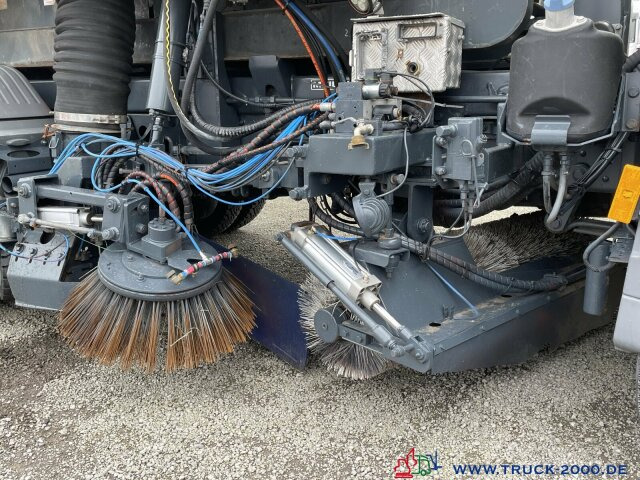 Mercedes-Benz 1524 Winterdienst - Streuer - Kehrmaschine 1.Hd - سياره كنس شوارع: صور 4 Mercedes-Benz 1524 Winterdienst - Streuer - Kehrmaschine 1.Hd - سياره كنس شوارع: صور 4