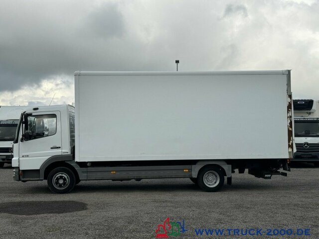 Mercedes-Benz 816 Atego Koffer Ladebordwand MBB 1.000Kg 3Sitze - الشاحنات الصغيرة صندوق مغلق: صور 2 Mercedes-Benz 816 Atego Koffer Ladebordwand MBB 1.000Kg 3Sitze - الشاحنات الصغيرة صندوق مغلق: صور 2