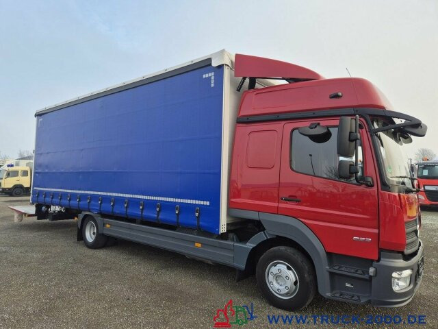 Mercedes-Benz 823 Schiebeplane L+R LBW nur 164TKM Gr.Haus 1.Hd - شاحنة ستارة: صور 5 Mercedes-Benz 823 Schiebeplane L+R LBW nur 164TKM Gr.Haus 1.Hd - شاحنة ستارة: صور 5
