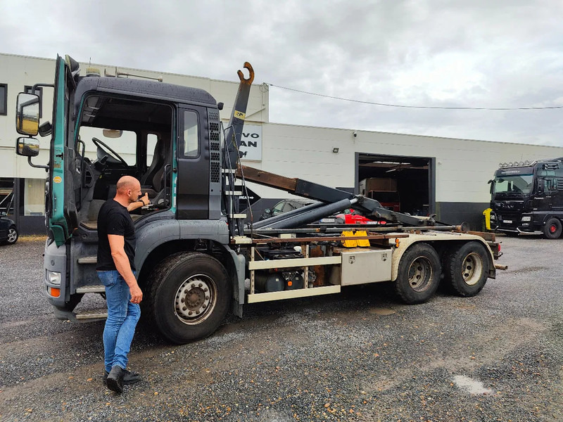 MAN TGA 26.350 6x4 Container AJK Euronorm 3 - شاحنة ذات الخطاف: صور 5 MAN TGA 26.350 6x4 Container AJK Euronorm 3 - شاحنة ذات الخطاف: صور 5