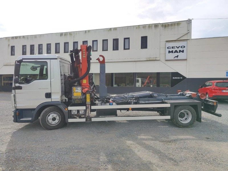 MAN TGL 12.250 Containersysteem met kraan Palfinger PK9001 + Remote - شاحنة ذات الخطاف, شاحنة كرين: صور 5 MAN TGL 12.250 Containersysteem met kraan Palfinger PK9001 + Remote - شاحنة ذات الخطاف, شاحنة كرين: صور 5