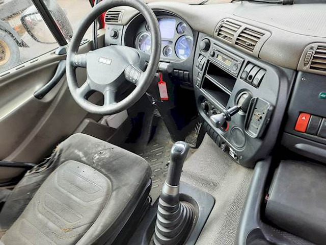 DAF CF75.360 MANUAL GEARBOX - شاحنات الحاويات/ جسم علوي قابل للتغيير شاحنة: صور 5 DAF CF75.360 MANUAL GEARBOX - شاحنات الحاويات/ جسم علوي قابل للتغيير شاحنة: صور 5