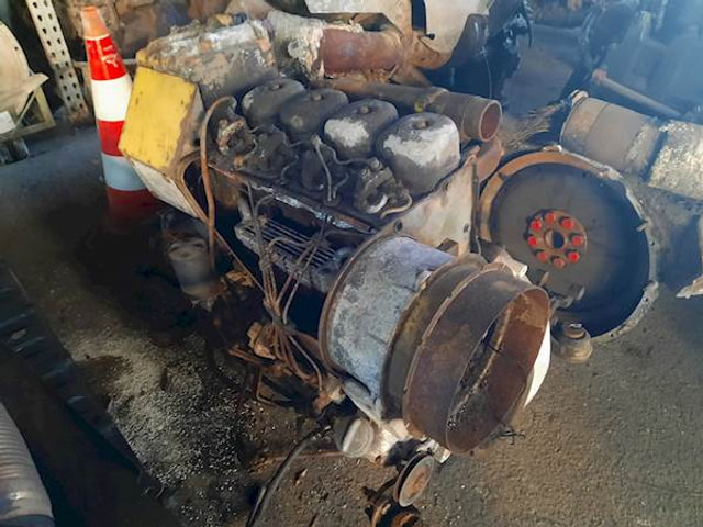 Deutz F4L912 - المحرك: صور 2 Deutz F4L912 - المحرك: صور 2