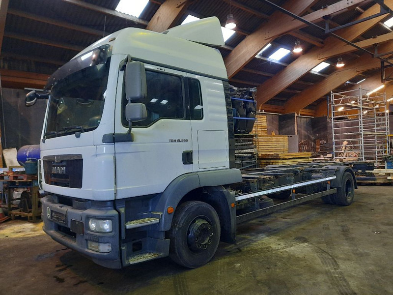 MAN TGM 15.290 4X2 LL - شاحنات الحاويات/ جسم علوي قابل للتغيير شاحنة: صور 1 MAN TGM 15.290 4X2 LL - شاحنات الحاويات/ جسم علوي قابل للتغيير شاحنة: صور 1