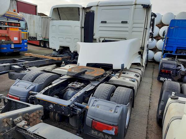 MAN TGX 18.400 - شاحنة جرار: صور 3 MAN TGX 18.400 - شاحنة جرار: صور 3