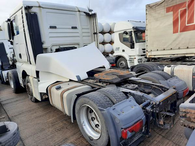 MAN TGX 18.400 - شاحنة جرار: صور 4 MAN TGX 18.400 - شاحنة جرار: صور 4