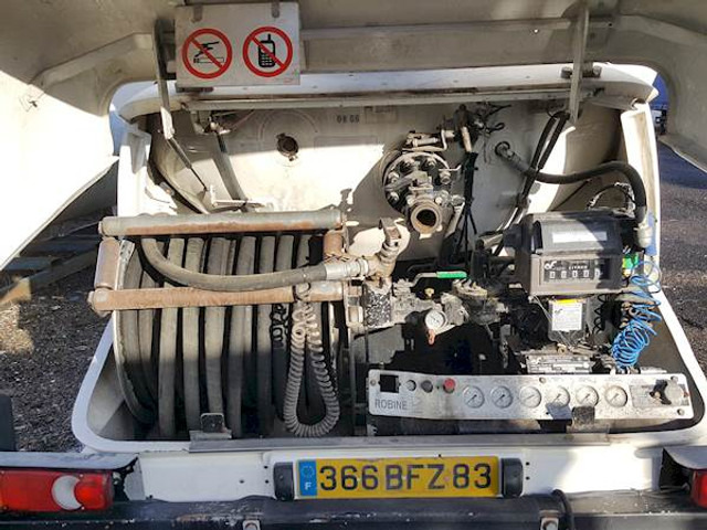 Renault MIDLUM 220 GAS / LPG - شاحنة صهريج: صور 5 Renault MIDLUM 220 GAS / LPG - شاحنة صهريج: صور 5